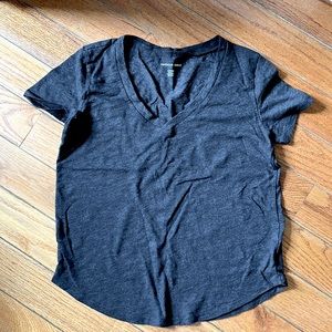 American Eagle T shirt